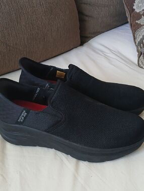 Skechers Hands Free Slip-ins